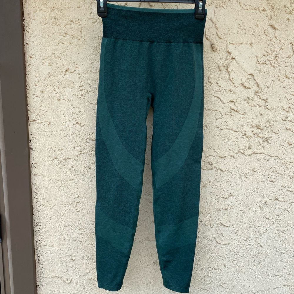 Pink Size small green seamless leggings full length workout turquoise